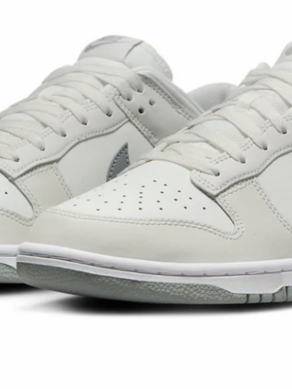 Men’s Sz 10 Nike Dunk Low Retro 'SummitWhite Light Smoke Grey' Gently Used